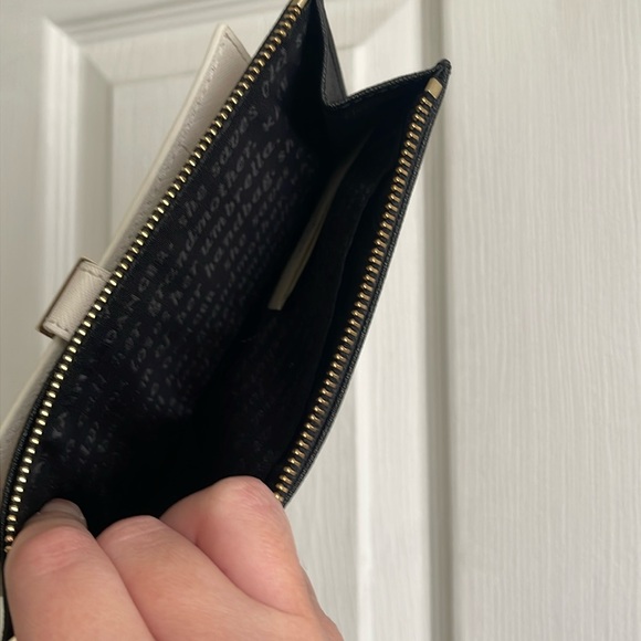 Rare Kate Spade Love Wristlet - Picture 5 of 5